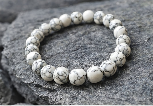 White Howlite Bead Bracelet – Minimalist Stone Design